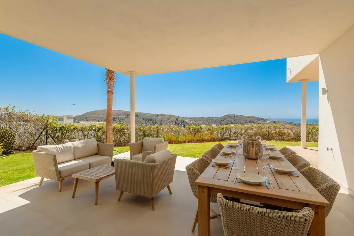 4-bedroom Apartment In Benahavis, Spain (238 M²)