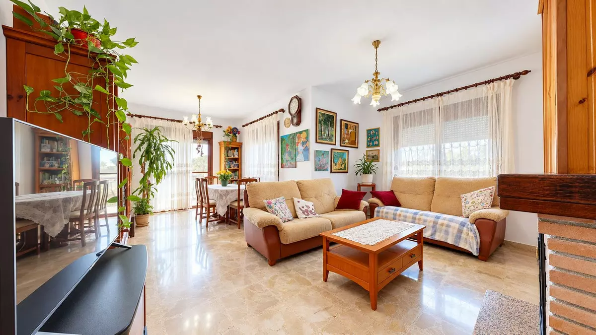 7-bedroom Villa In Benalmádena, Spain (399 M²)