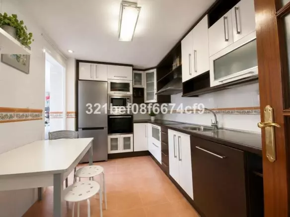 3-bedroom Apartment In Málaga, Spain (100 M²)