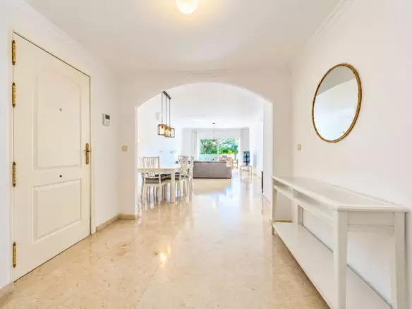 3-bedroom Apartment In Marbella, Spain (155 M²)