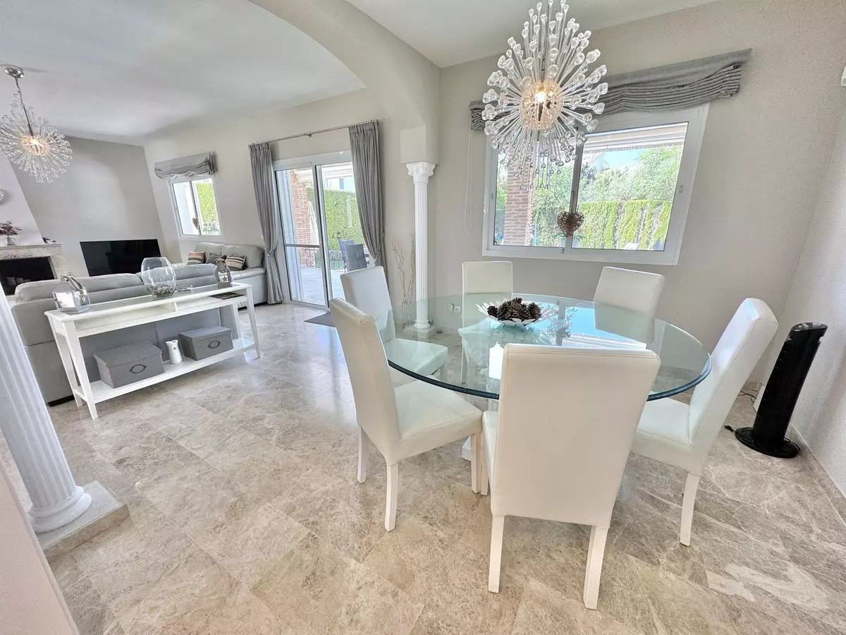 4-bedroom Villa In Mijas, Spain (344 M²)
