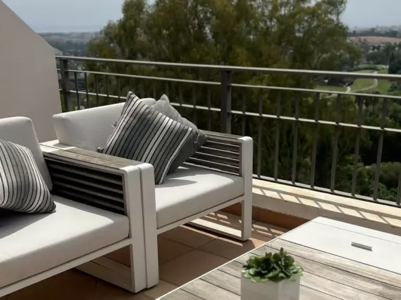 3-bedroom Apartment In Benahavis, Spain (124 M²)
