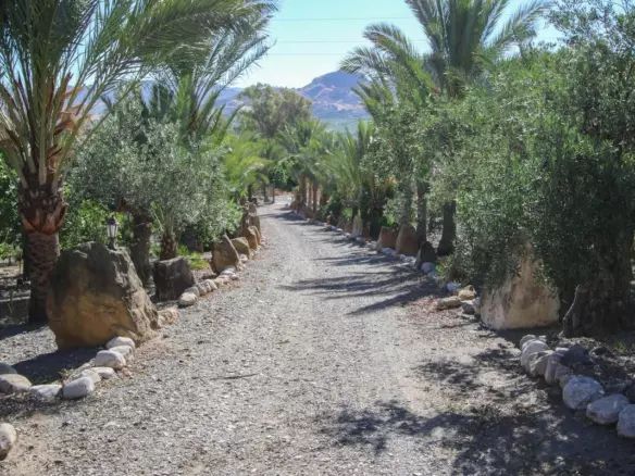 3-bedroom Villa In Pizarra, Spain (123 M²)
