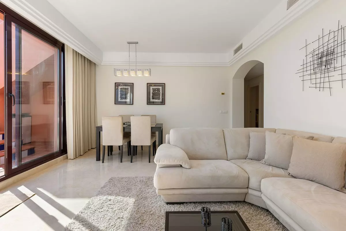 2-bedroom Apartment In Benahavis, Spain (102 M²)