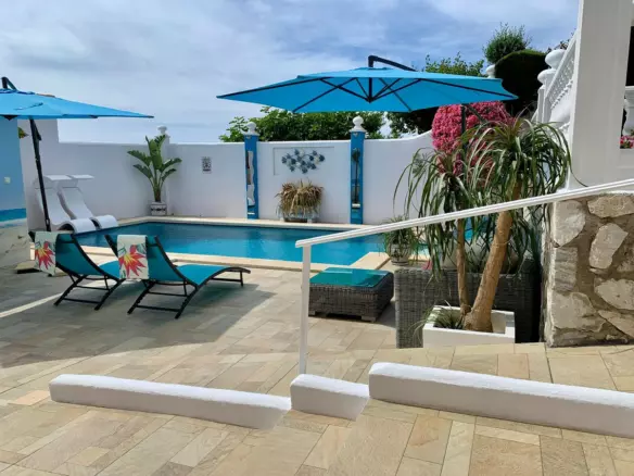 4-bedroom Villa In Benalmádena, Spain (410 M²)