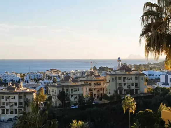 2-bedroom Apartment In Estepona, Spain (75 M²)