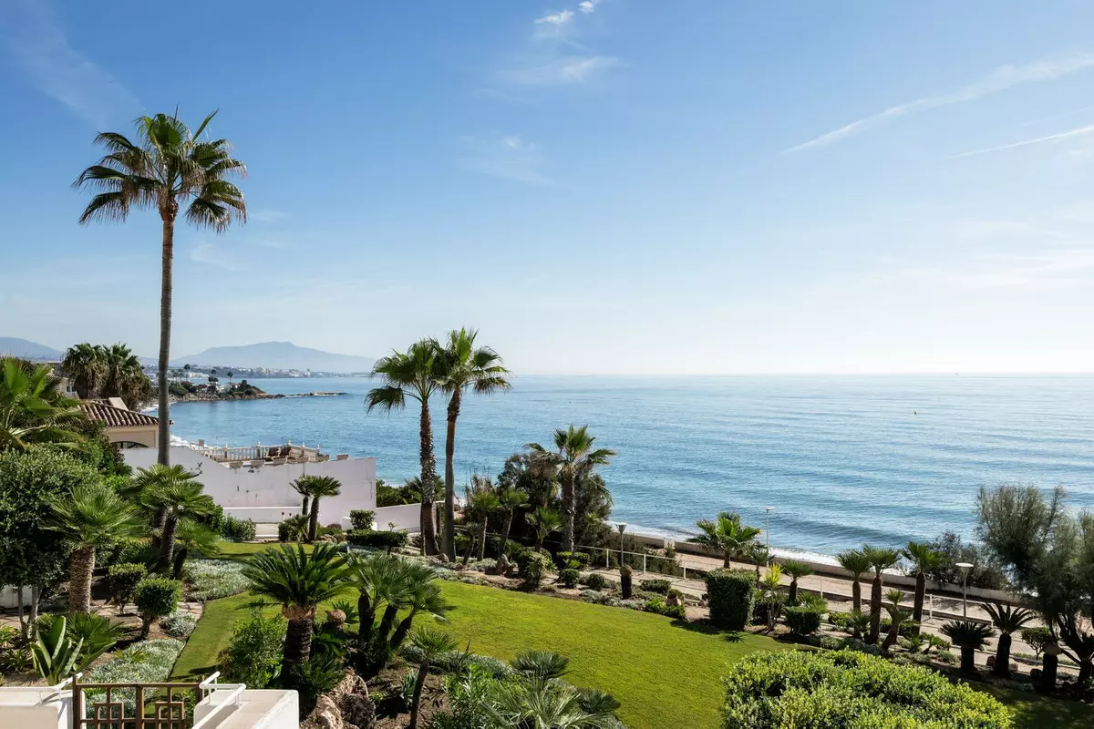 2-bedroom Apartment In Estepona, Spain (94 M²)