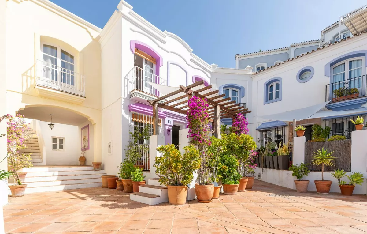 2-bedroom Town House In Benahavis, Spain (104 M²)