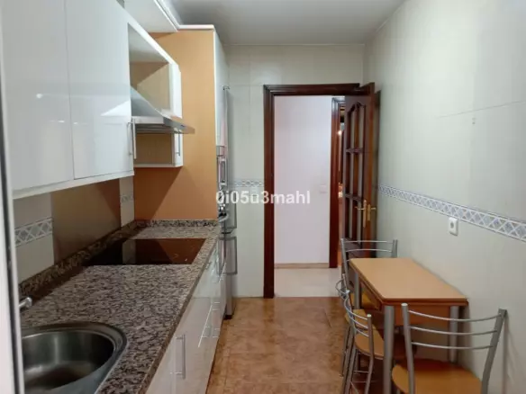 2-bedroom Apartment In Málaga, Spain (82 M²)