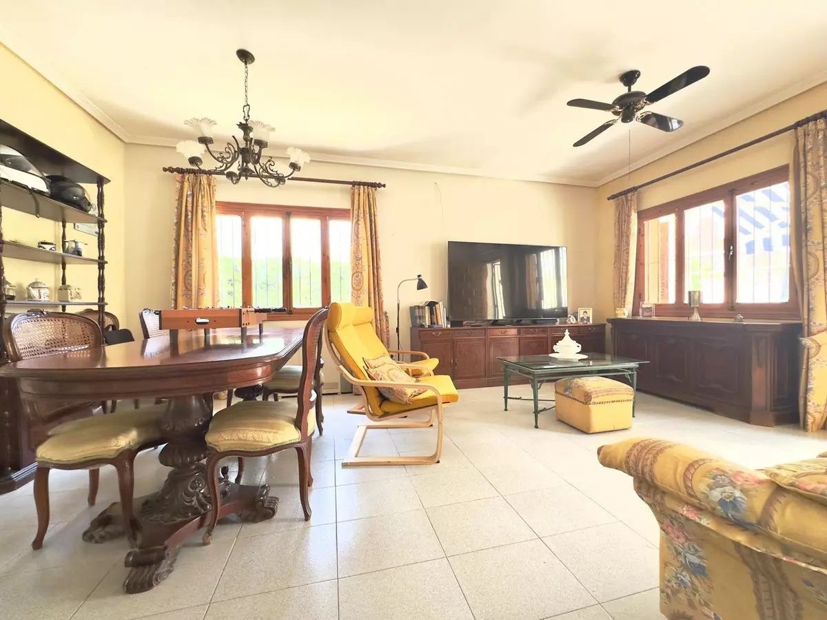 3-bedroom Villa In Orihuela, Spain (144 M²)