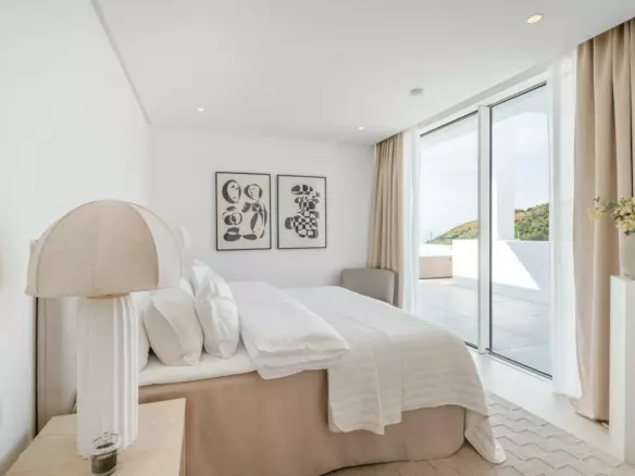 3-bedroom Apartment In Ojen, Spain (267 M²)