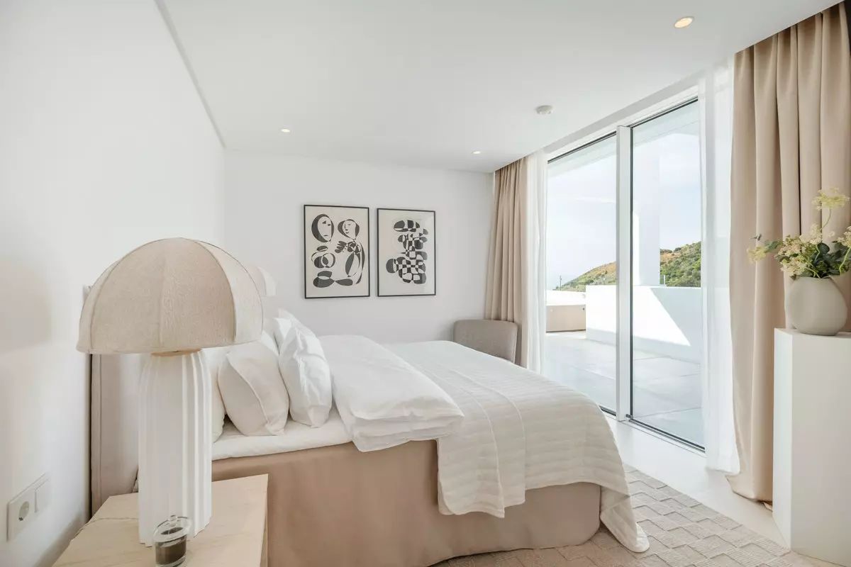 3-bedroom Apartment In Ojen, Spain (267 M²)