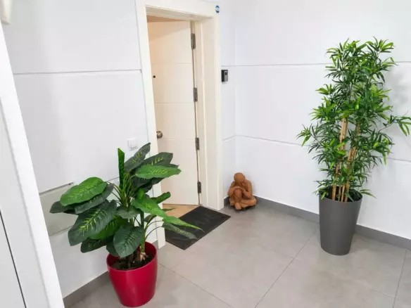 2-bedroom Apartment In Fuengirola, Spain (92 M²)