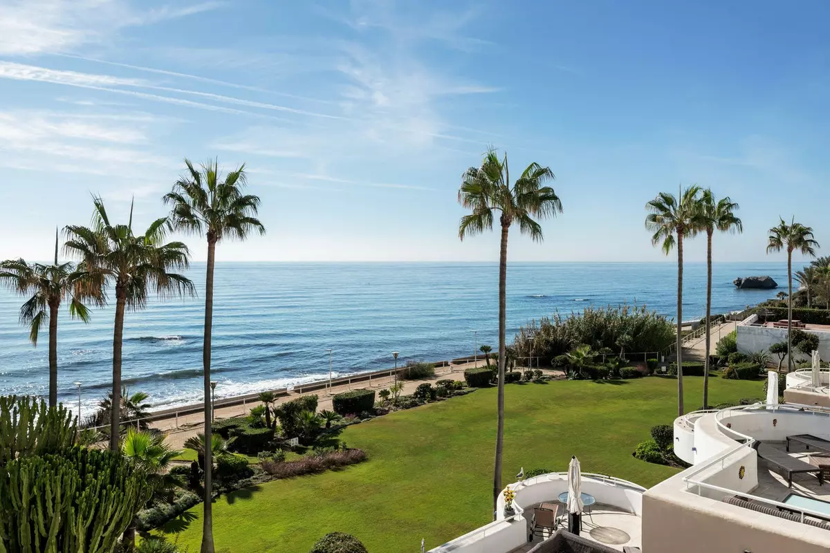 2-bedroom Apartment In Estepona, Spain (94 M²)