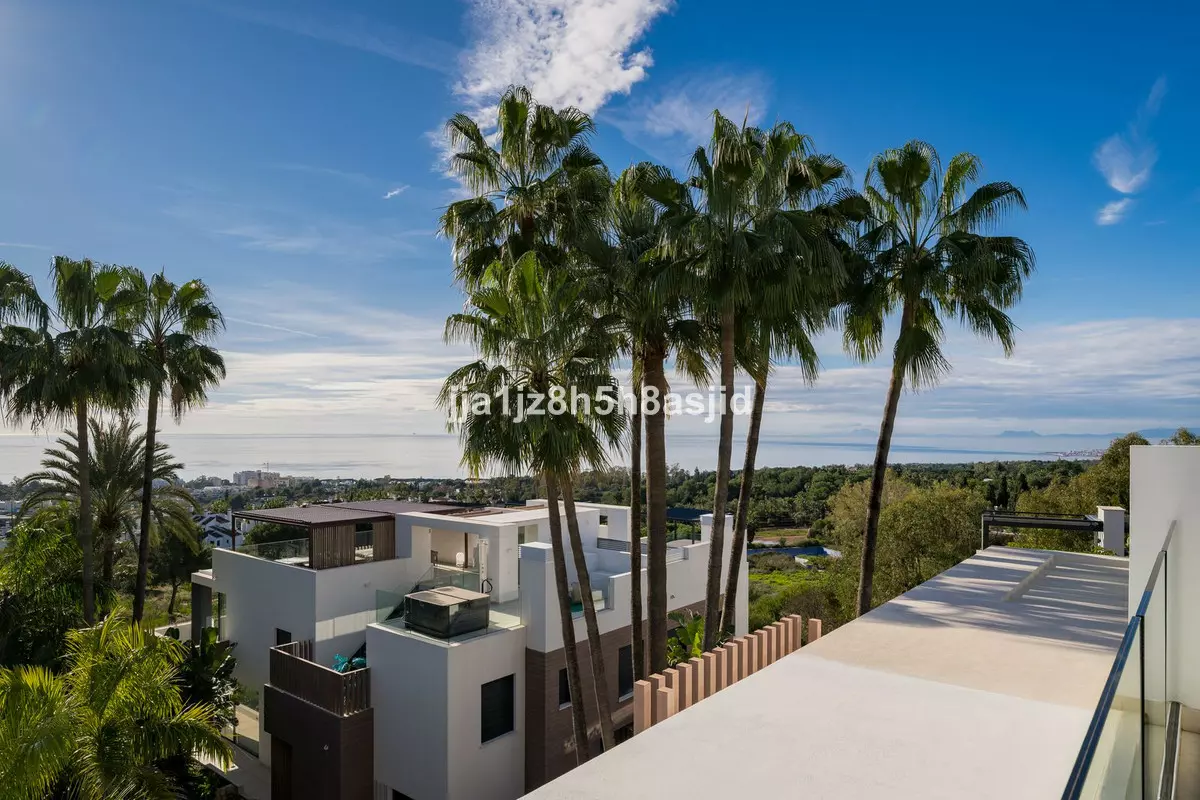 4-bedroom Villa In Marbella, Spain (421 M²)