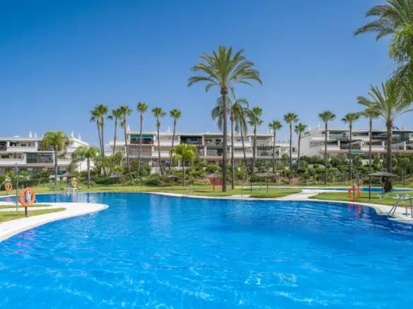 2-bedroom Apartment In Marbella, Spain (150 M²)