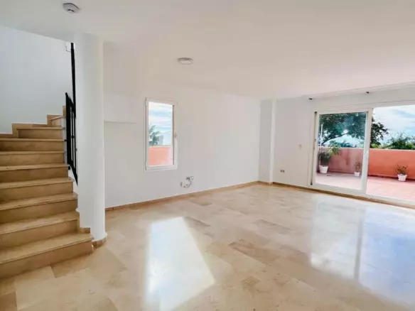 2-bedroom Apartment In Marbella, Spain (121 M²)