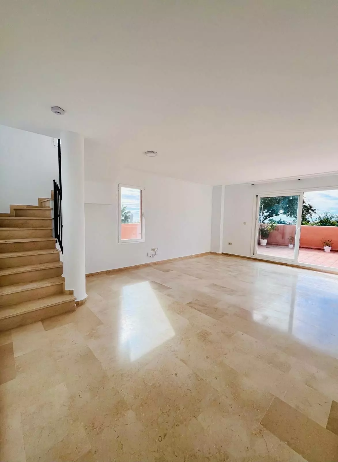 2-bedroom Apartment In Marbella, Spain (121 M²)