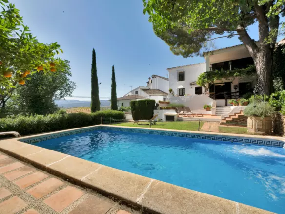 5-bedroom Villa In Ronda, Spain (395 M²)