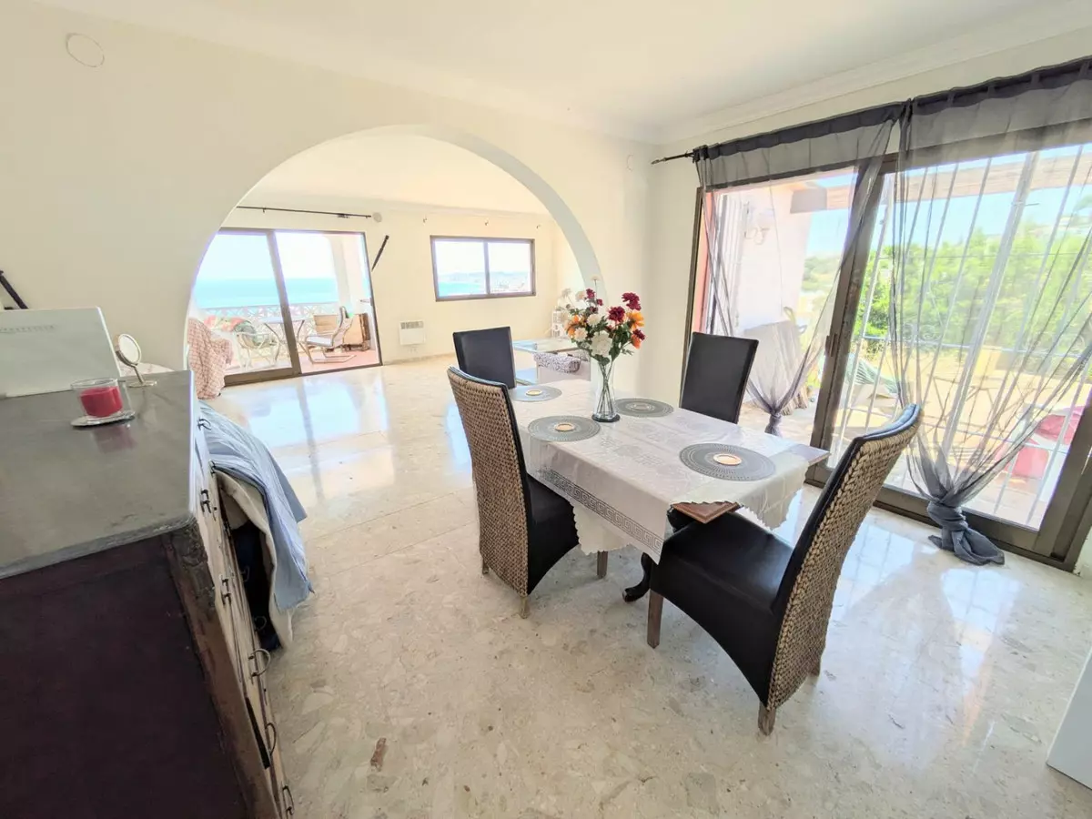 3-bedroom Villa In Benalmádena, Spain (197 M²)
