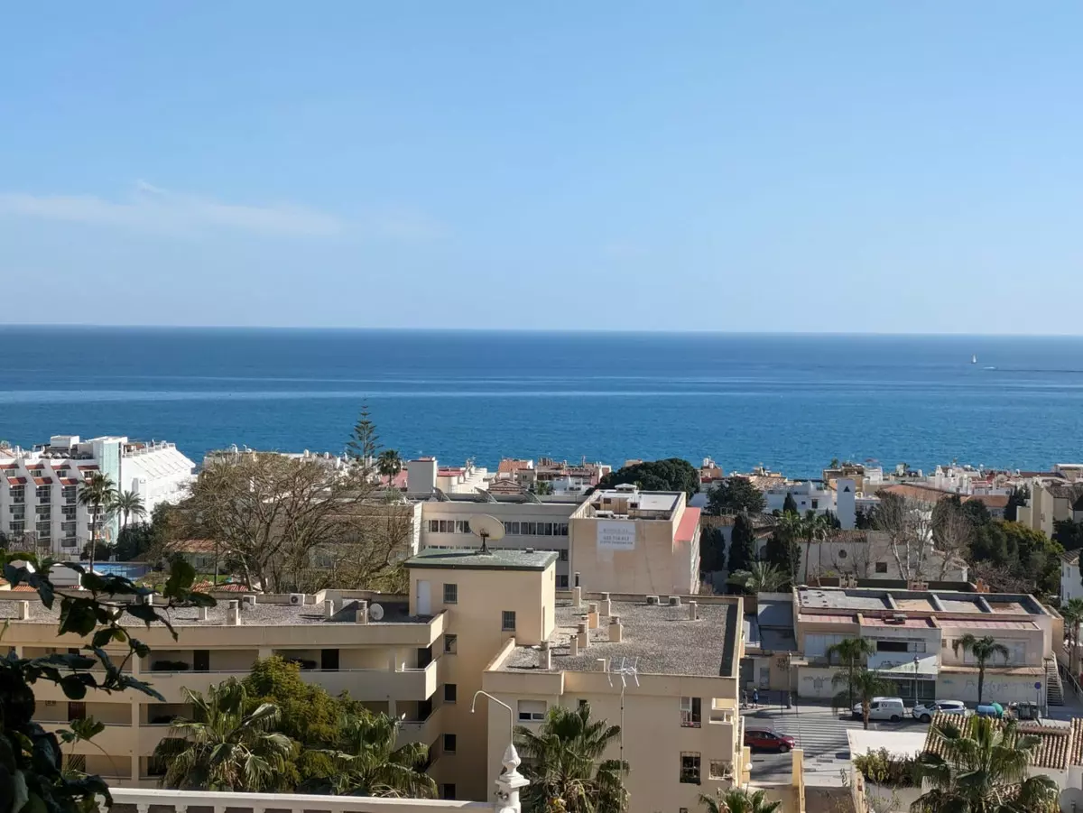 3-bedroom Apartment In Torremolinos, Spain (170 M²)