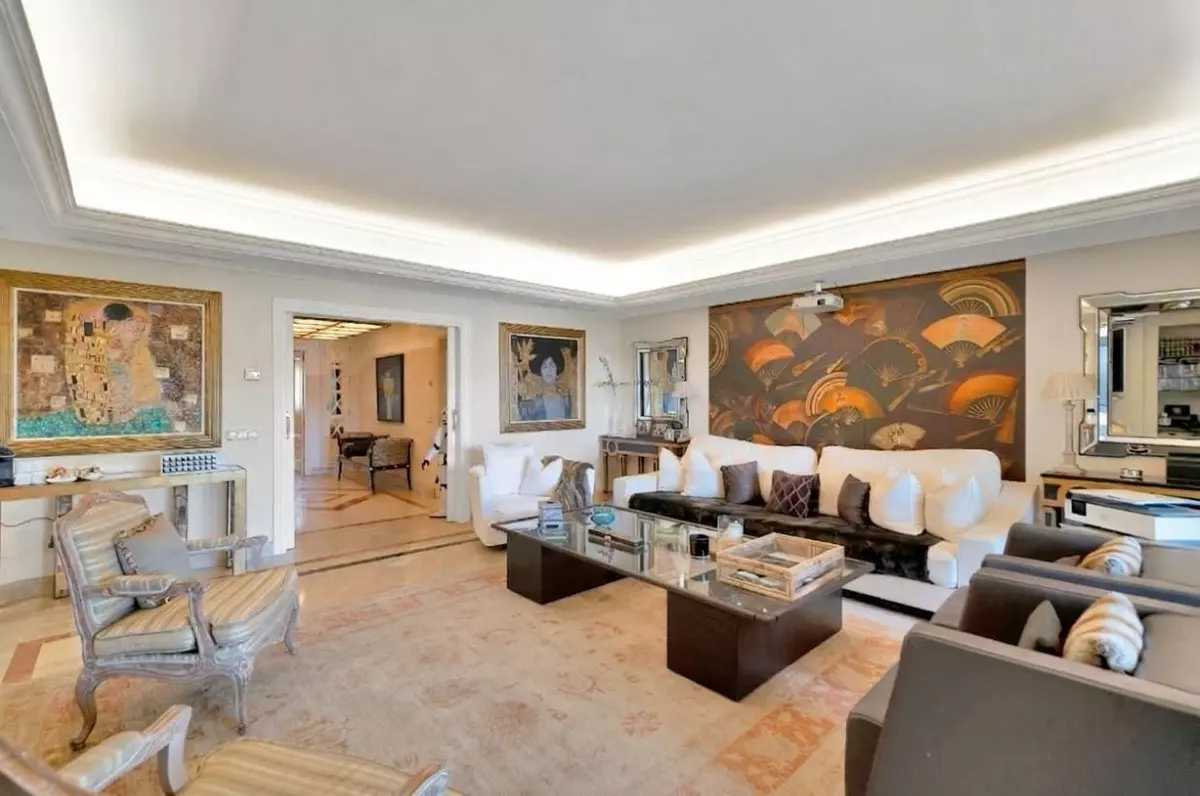 3-bedroom Apartment In Marbella, Spain (289 M²)