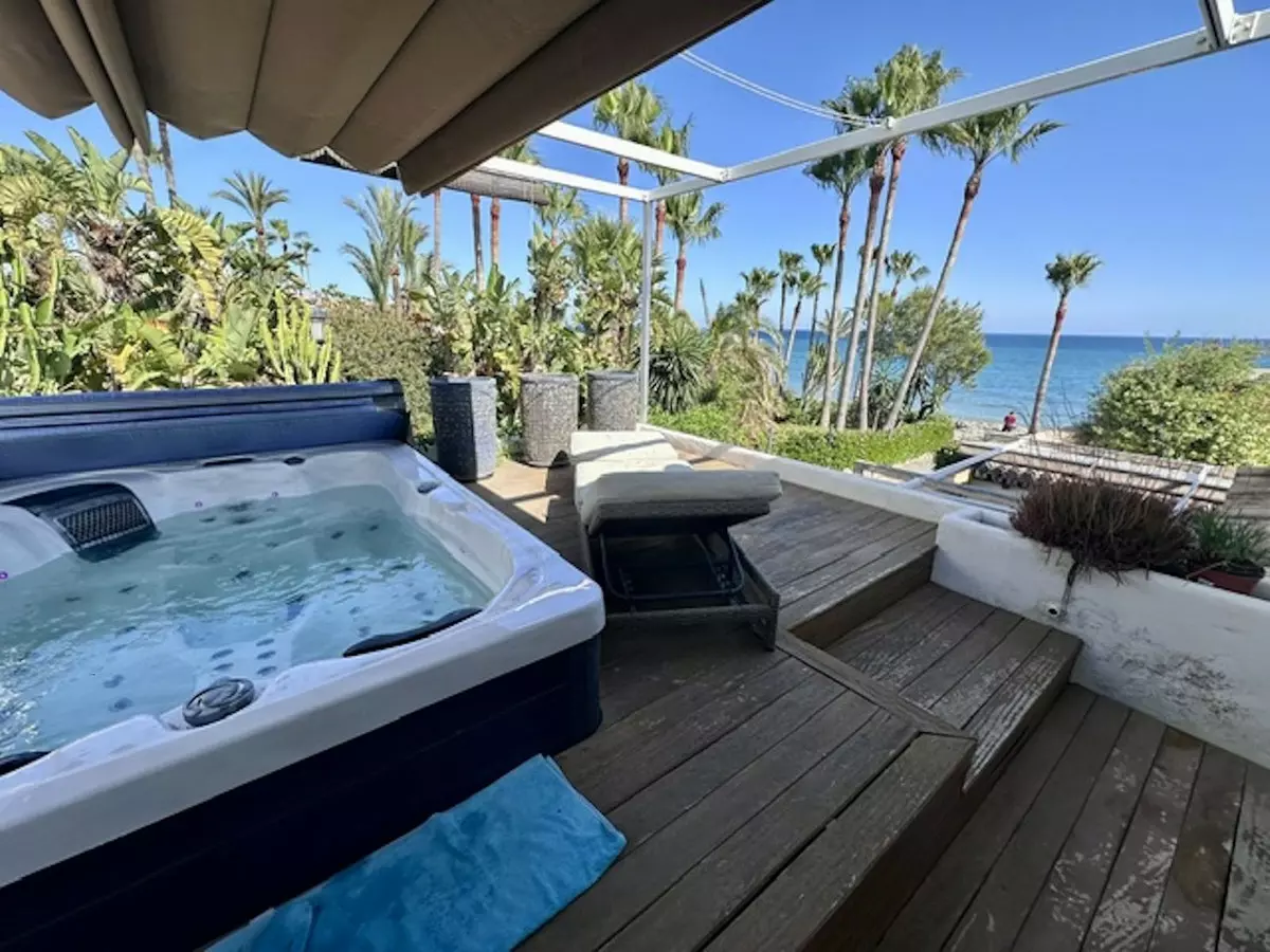 3-bedroom Town House In Estepona, Spain (120 M²)
