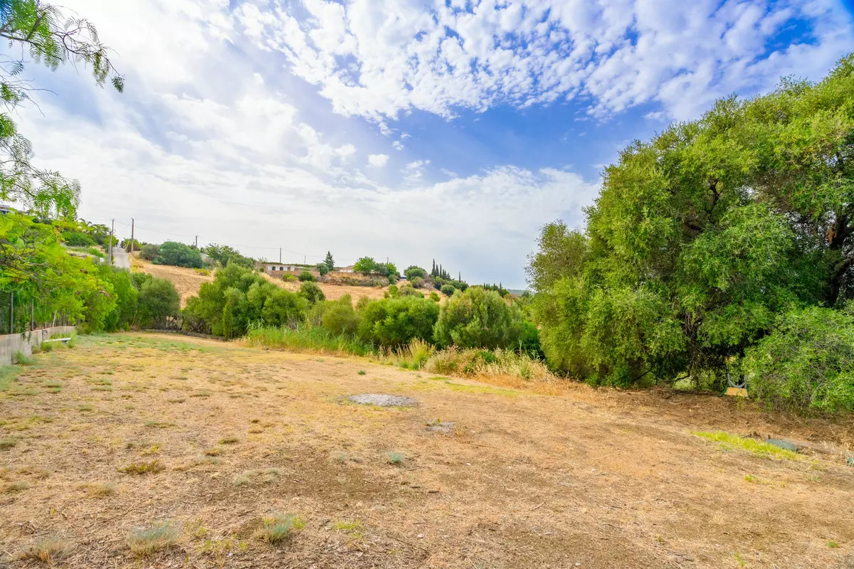 4-bedroom Villa In Estepona, Spain (343 M²)