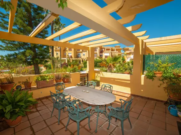 4-bedroom Town House In Estepona, Spain (235 M²)