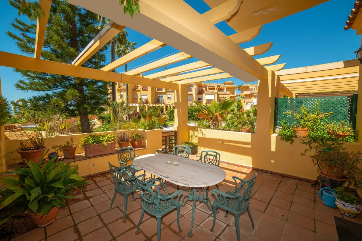 4-bedroom Town House In Estepona, Spain (235 M²)