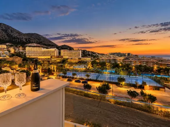 3-bedroom Apartment In Fuengirola, Spain (153 M²)