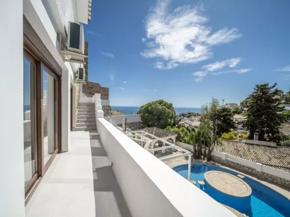 5-bedroom Villa In Benalmádena, Spain (364 M²)