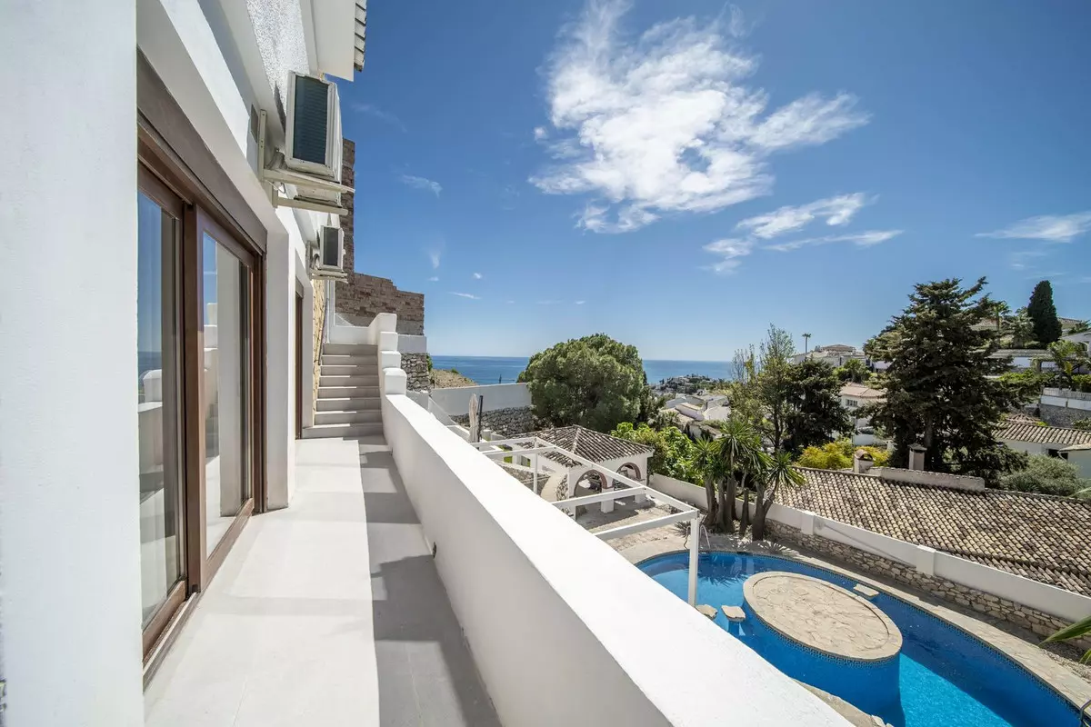 5-bedroom Villa In Benalmádena, Spain (364 M²)