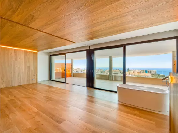 2-bedroom Apartment In Fuengirola, Spain (90 M²)