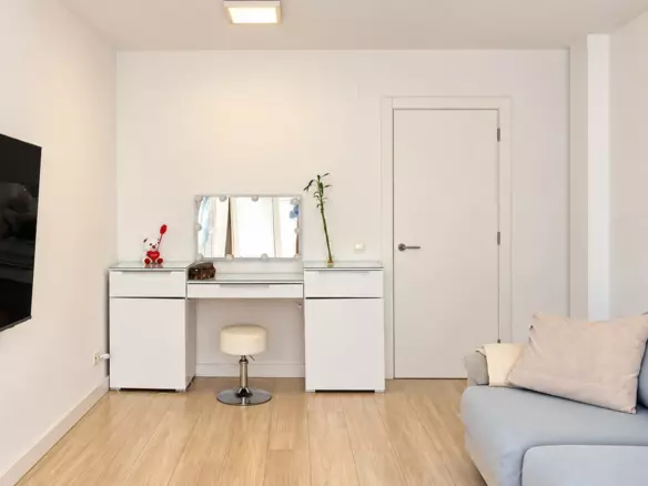 5-bedroom Apartment In Estepona, Spain (116 M²)