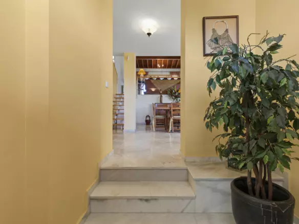 3-bedroom Villa In Benahavis, Spain (245 M²)