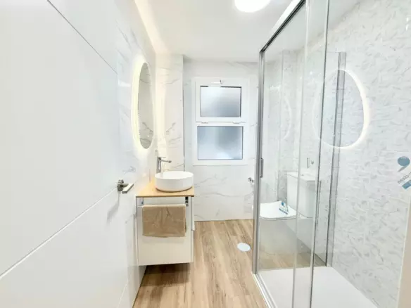 2-bedroom Apartment In Benalmádena, Spain (73 M²)