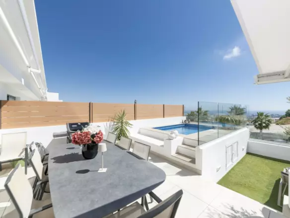 3-bedroom Apartment In Mijas, Spain (152 M²)