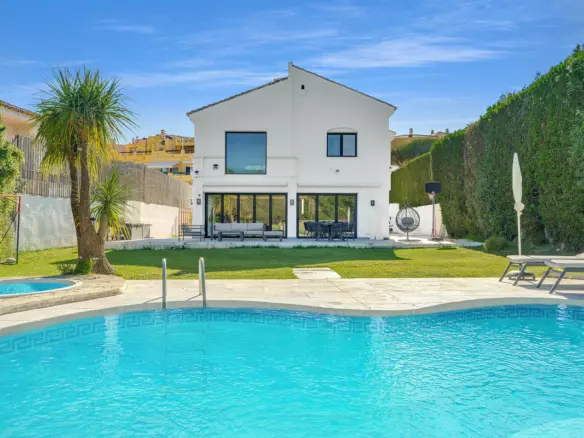 4-bedroom Villa In Marbella, Spain (280 M²)