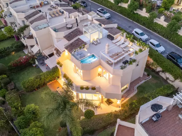 4-bedroom Town House In Benahavis, Spain (350 M²)
