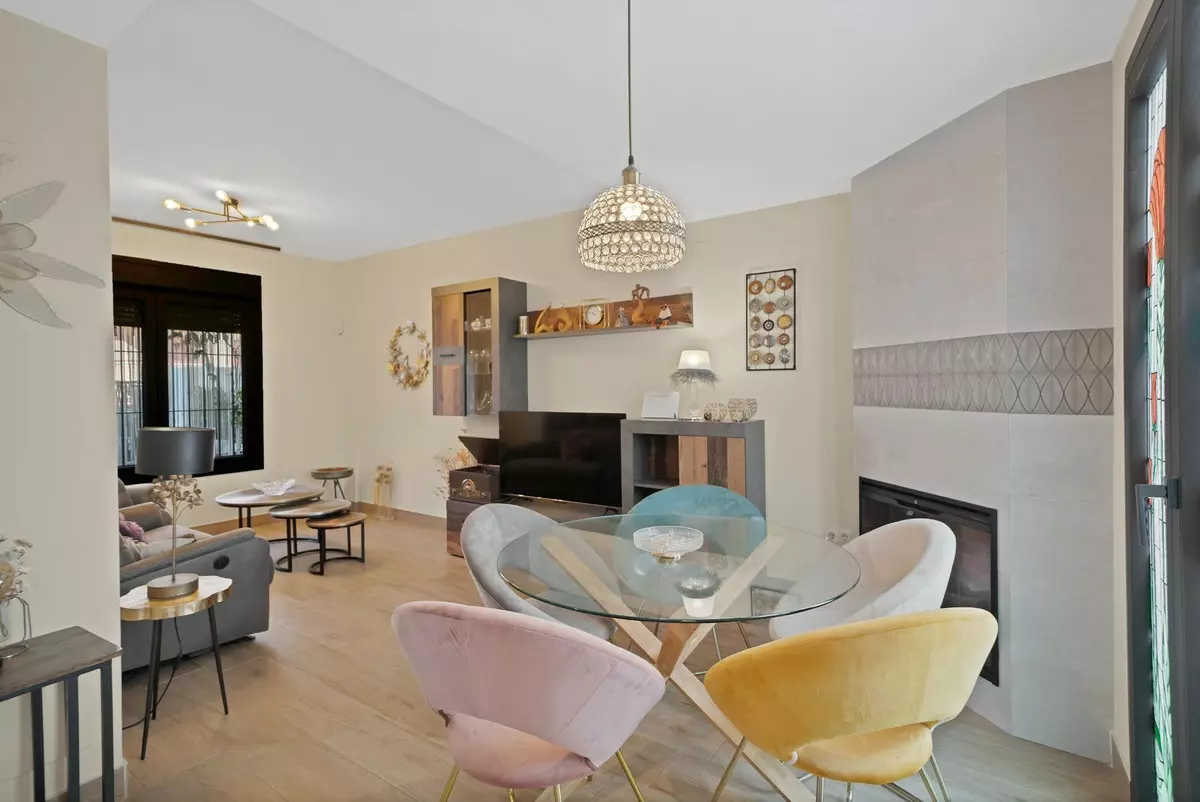 4-bedroom Town House In Fuengirola, Spain (192 M²)