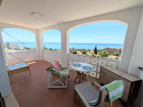 3-bedroom Villa In Benalmádena, Spain (197 M²)