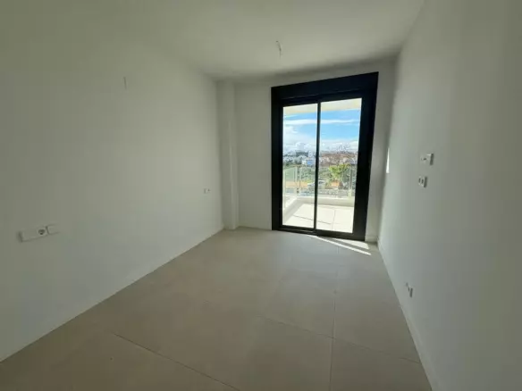 3-bedroom Apartment In Mijas, Spain (124 M²)