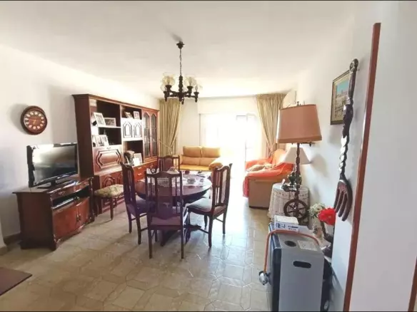 3-bedroom Apartment In Málaga, Spain (104 M²)