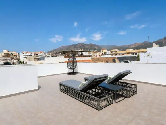 2-bedroom Apartment In Fuengirola, Spain (68 M²)
