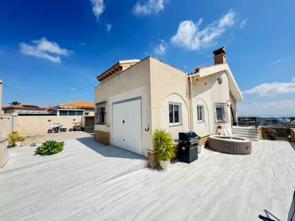5-bedroom Villa In San Miguel De Salinas, Spain (163 M²)