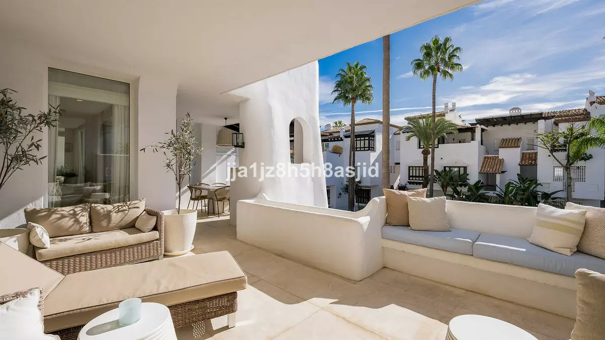 3-bedroom Apartment In Marbella, Spain (136 M²)