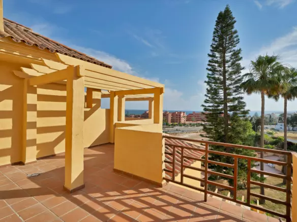 4-bedroom Town House In Estepona, Spain (235 M²)