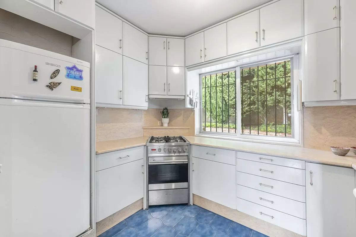 3-bedroom Villa In Fuengirola, Spain (228 M²)