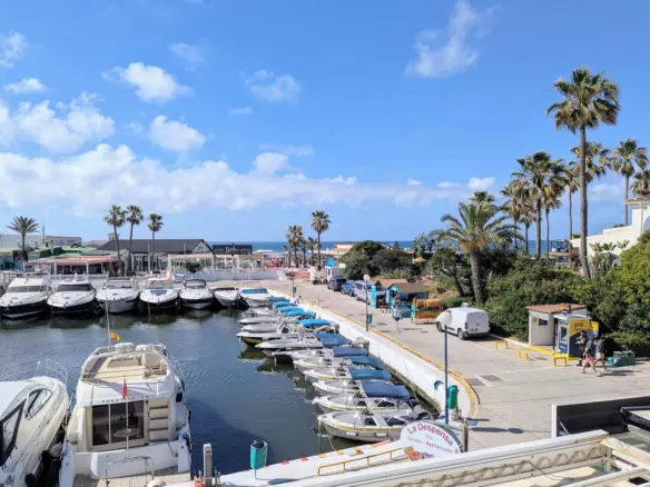 2-bedroom Apartment In Marbella, Spain (100 M²)